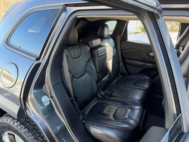 Used 2014 Jeep Cherokee Trailhawk w/ Leather Interior Group image 15