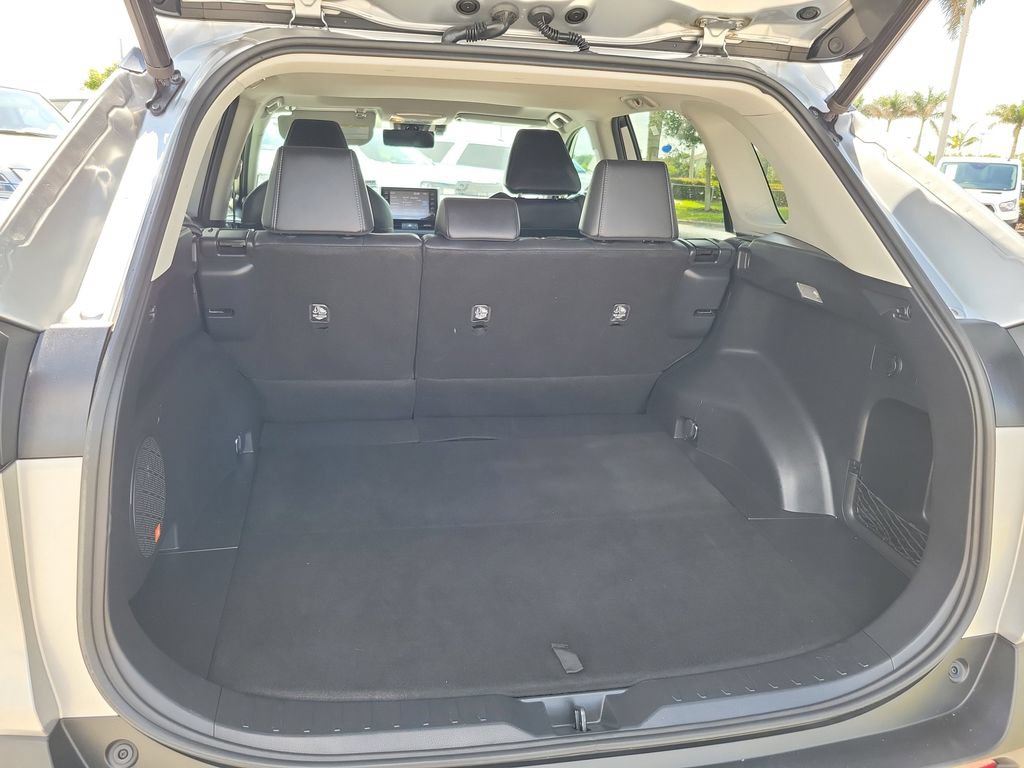 Used 2019 Toyota RAV4 Limited w/ Cold Weather Package FWD image 13