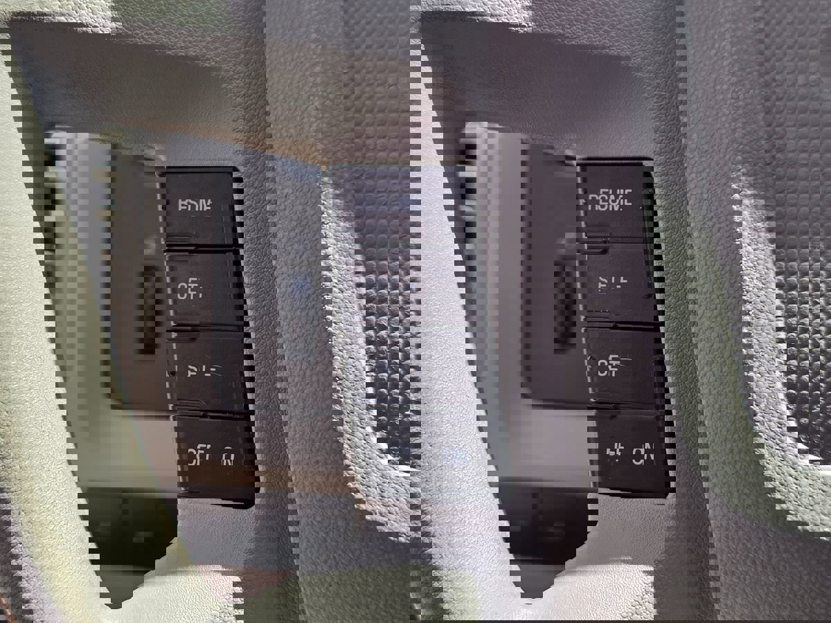 Used 2008 Ford Escape 2WD Hybrid image 33