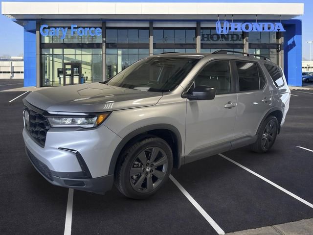 Certified 2025 Honda Pilot Sport image 4
