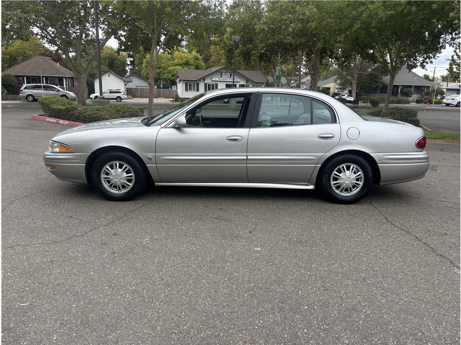 Used 2005 Buick Le Sabre Custom w/ Leather and Comfort Group FWD image 2
