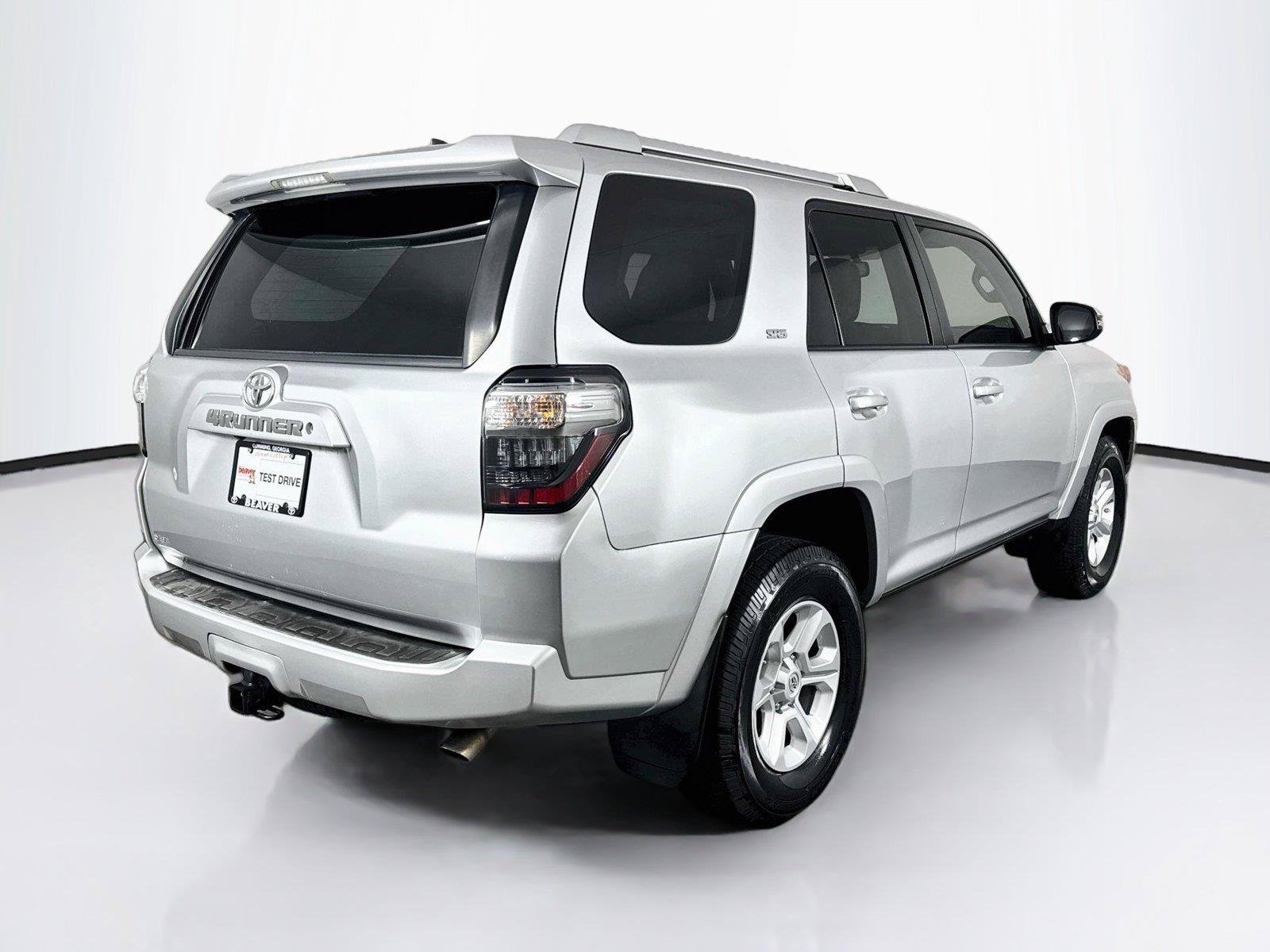 Used 2016 Toyota 4Runner SR5 Premium RWD image 2