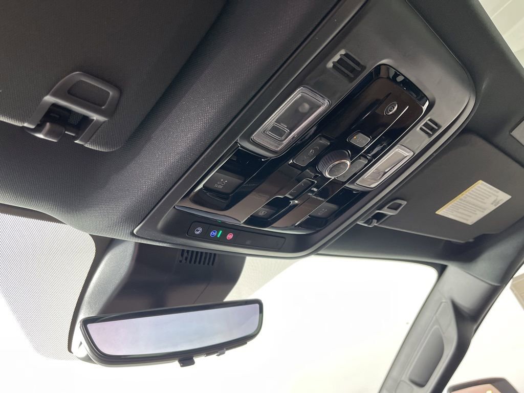 New 2026 Chevrolet Suburban High Country image 32