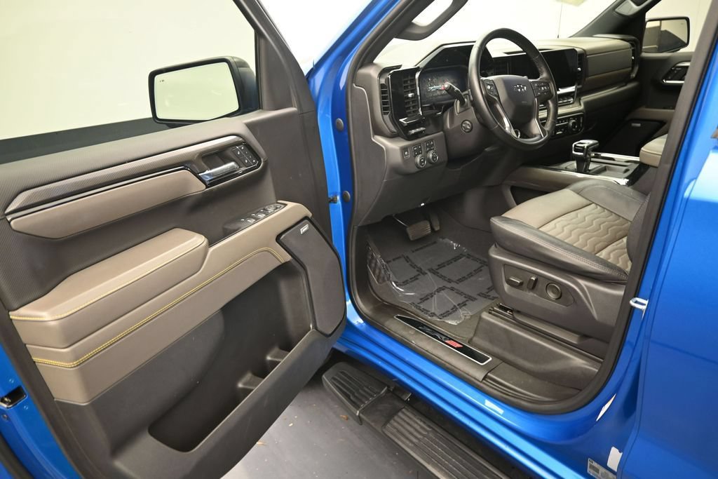 Used 2024 Chevrolet Silverado 1500 ZR2 w/ Technology Package AWD/4WD image 11