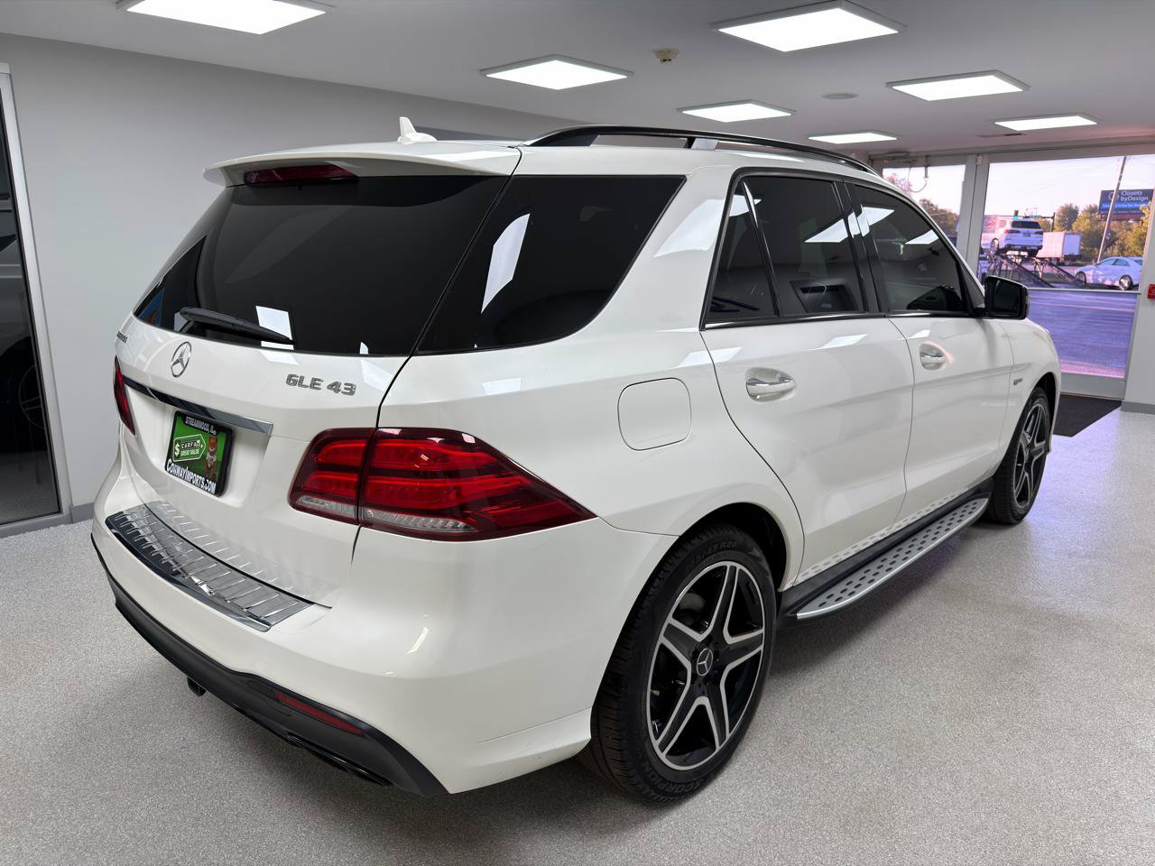 Used 2017 Mercedes-Benz GLE 43 AMG 4MATIC image 3