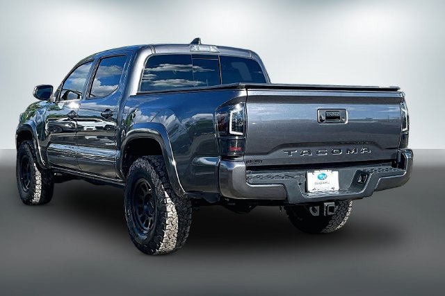 Used 2020 Toyota Tacoma TRD Sport AWD/4WD image 11
