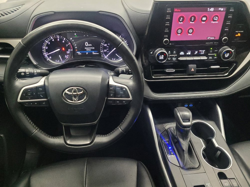 Used 2022 Toyota Highlander XLE FWD image 22