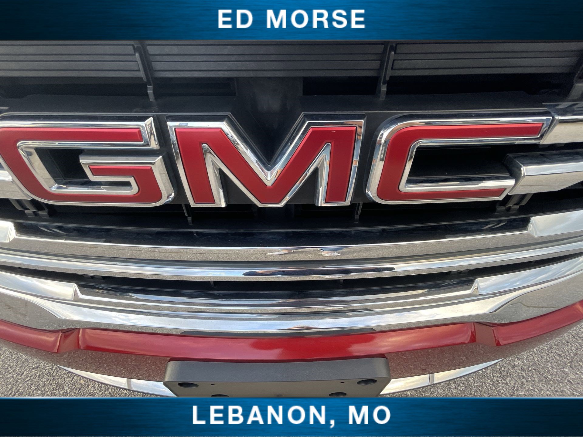 Used 2023 GMC Acadia SLE w/ Driver Convenience Package image 29