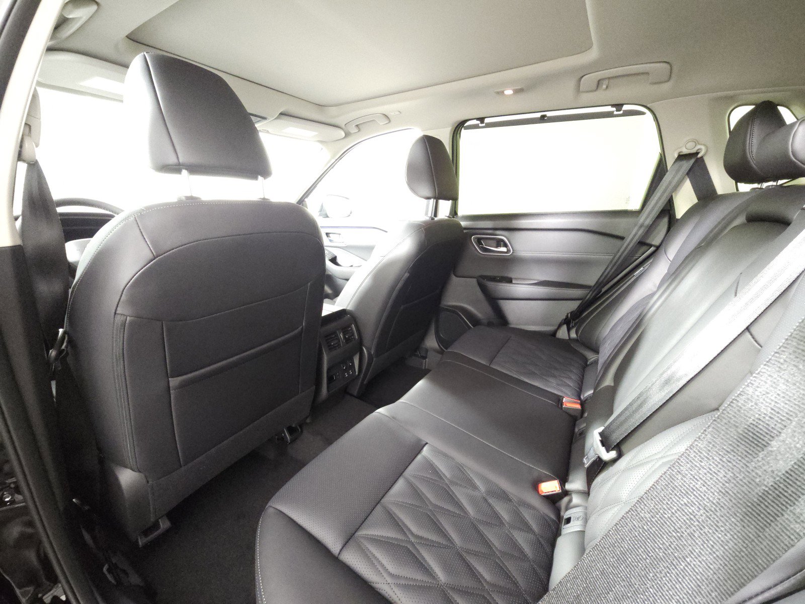 New 2026 Nissan Rogue Platinum w/ Platinum Premium Package image 23
