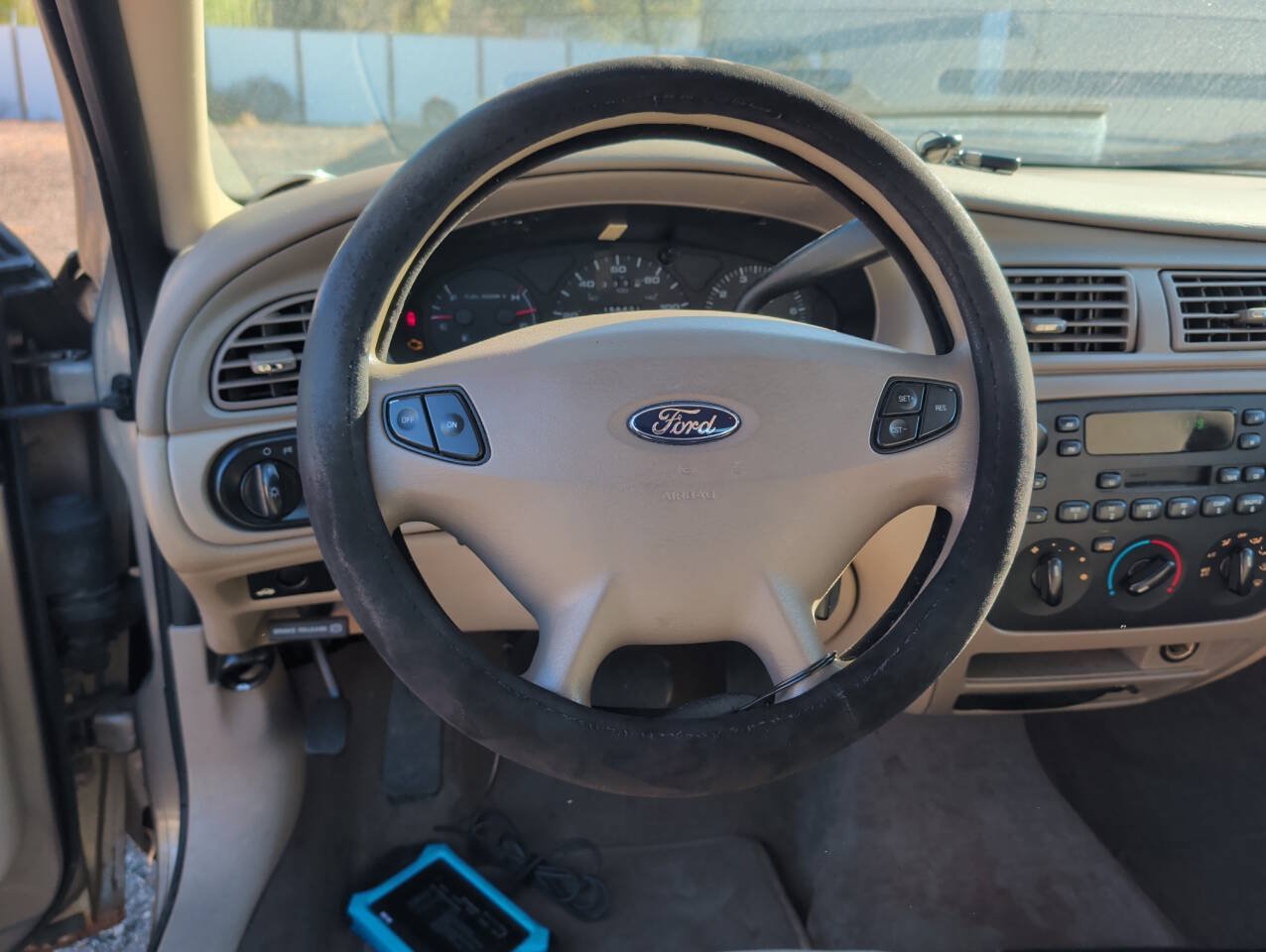 Used 2003 Ford Taurus SE FWD image 29