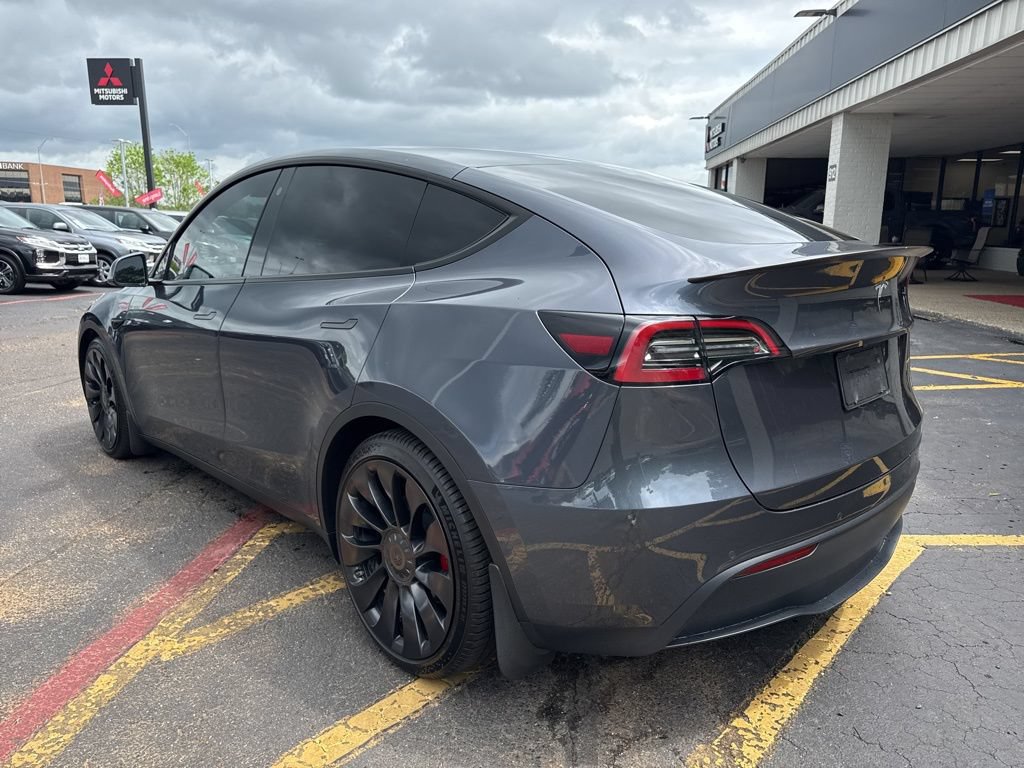 Used 2022 Tesla Model Y Performance AWD/4WD image 10