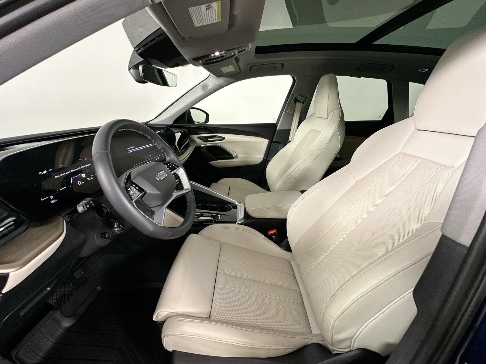 Used 2025 Audi Q5 Premium Plus w/ Premium Plus AWD/4WD image 32