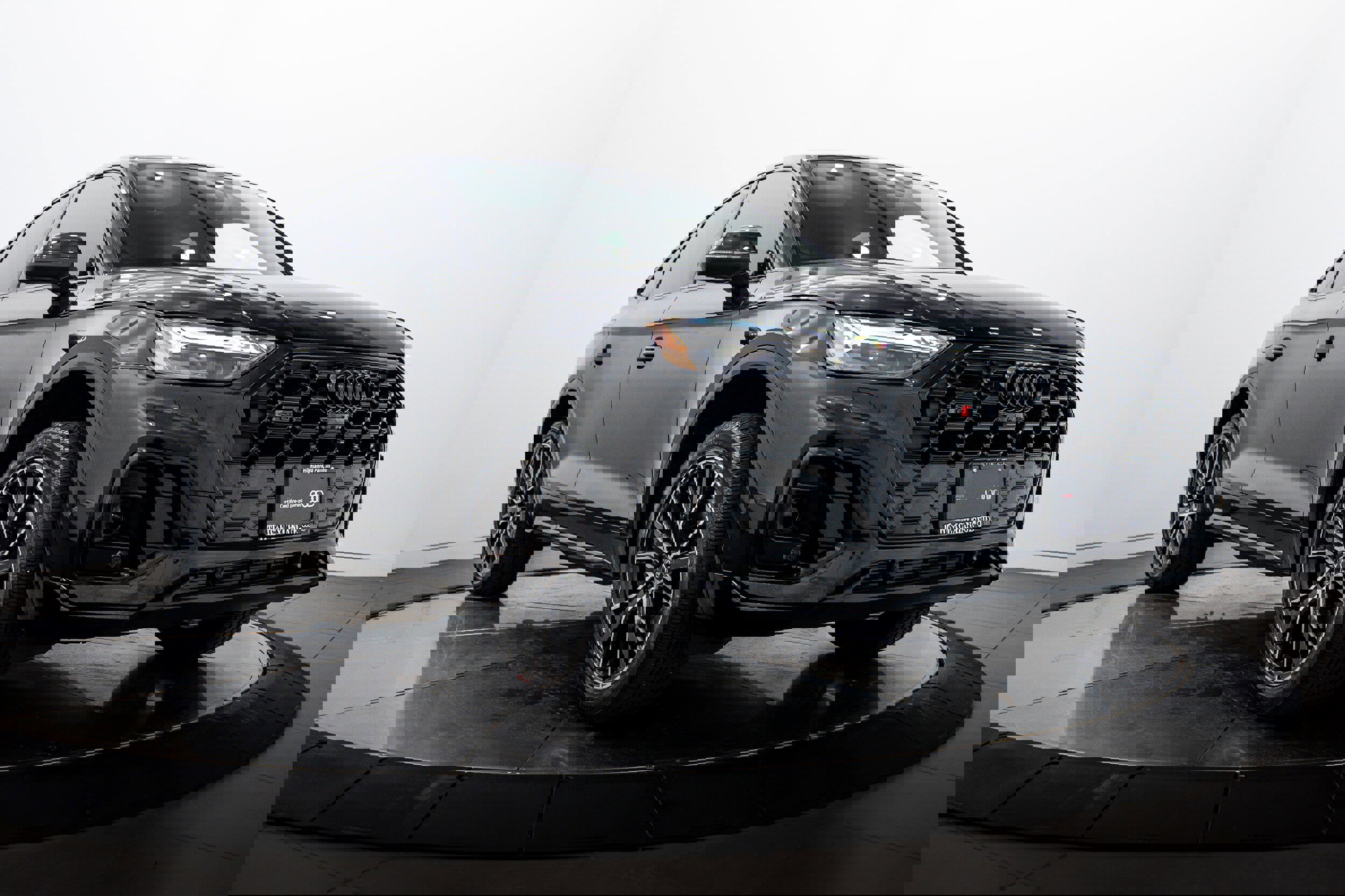 Certified 2024 Audi SQ5 Prestige w/ Prestige Package AWD/4WD image 1