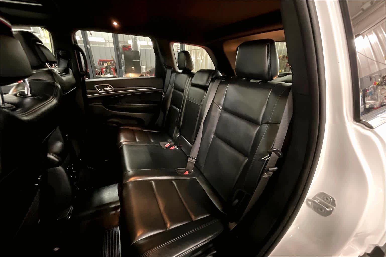 Used 2019 Jeep Grand Cherokee Limited AWD/4WD image 21