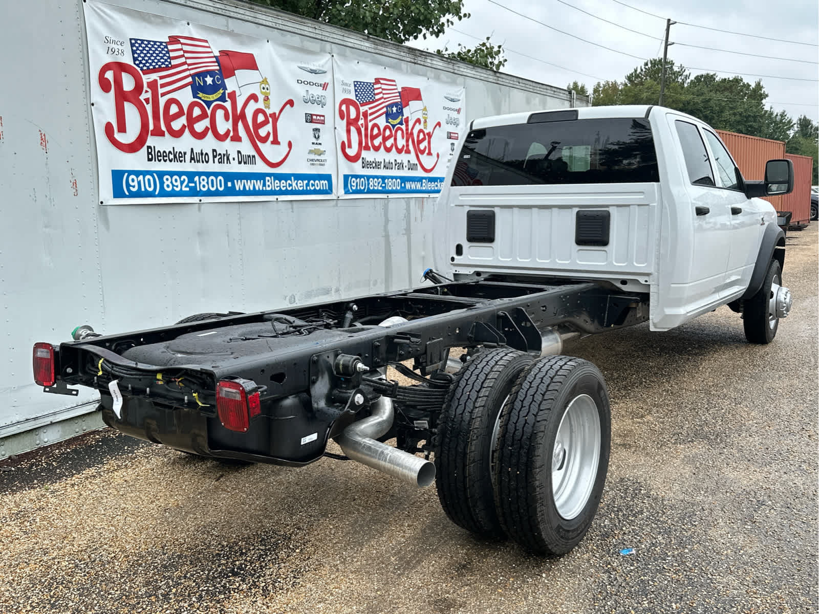New 2026 RAM 4500 Tradesman w/ Chrome Appearance Group AWD/4WD image 3