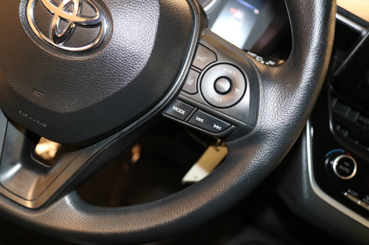 Used 2022 Toyota Corolla LE image 36