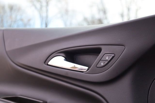 Used 2023 Chevrolet Equinox Premier image 21