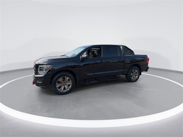 Used 2024 Nissan Titan SV w/ SV Bronze Edition Package image 4