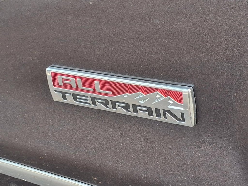 Used 2015 GMC Sierra 1500 SLT AWD/4WD image 2