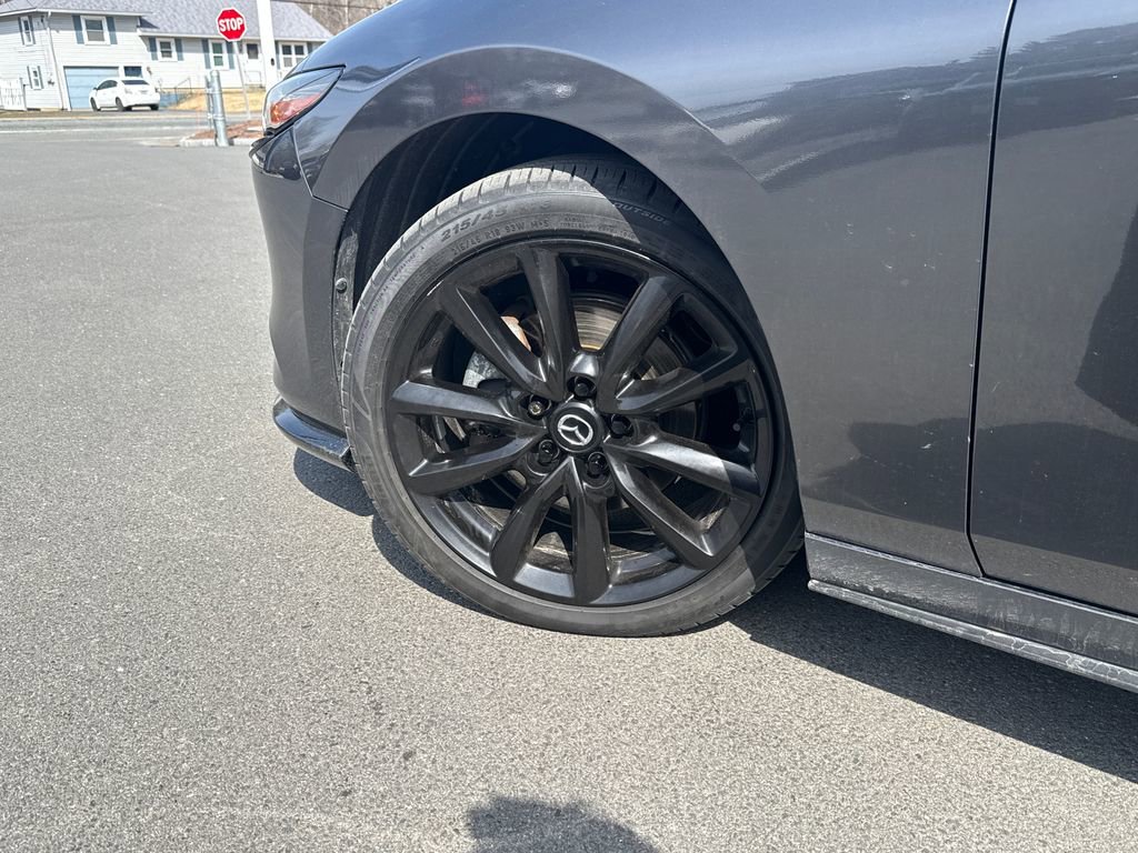 Used 2021 MAZDA MAZDA3 Hatchback w/Premium Plus Pkg image 27