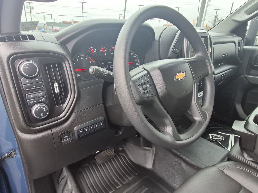 Used 2025 Chevrolet Silverado 3500 W/T image 21