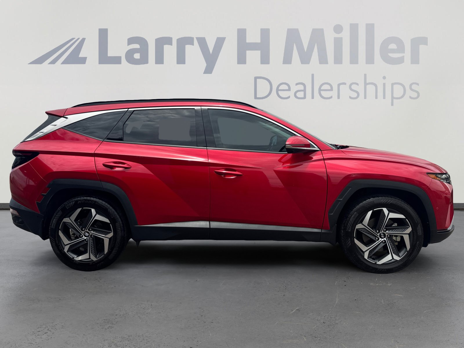 Used 2023 Hyundai Tucson Limited AWD/4WD image 6
