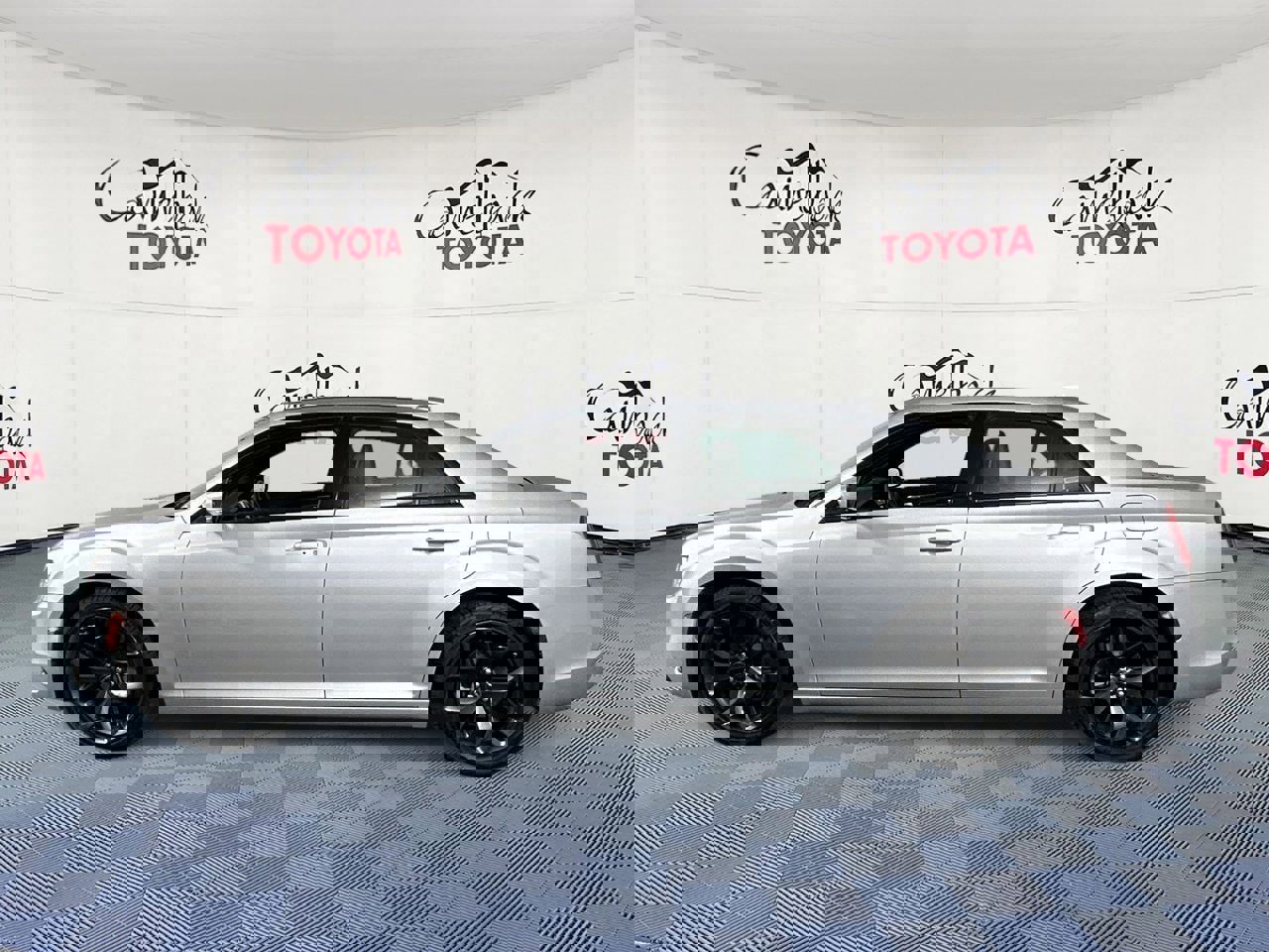 Used 2023 Chrysler 300 S image 4