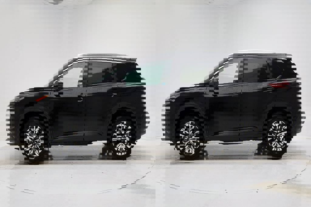 Used 2023 Nissan Rogue SV w/ SV Premium Package image 6