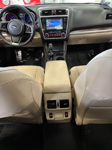 Used 2018 Subaru Outback 2.5i Limited AWD/4WD image 32