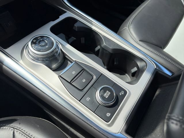Used 2024 Ford Explorer XLT w/ Equipment Group 202A image 27