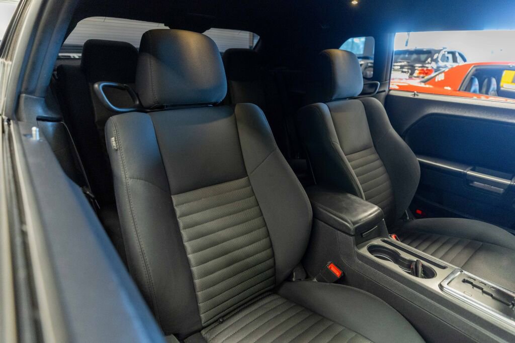 Used 2013 Dodge Challenger R/T w/ Blacktop Pkg image 17