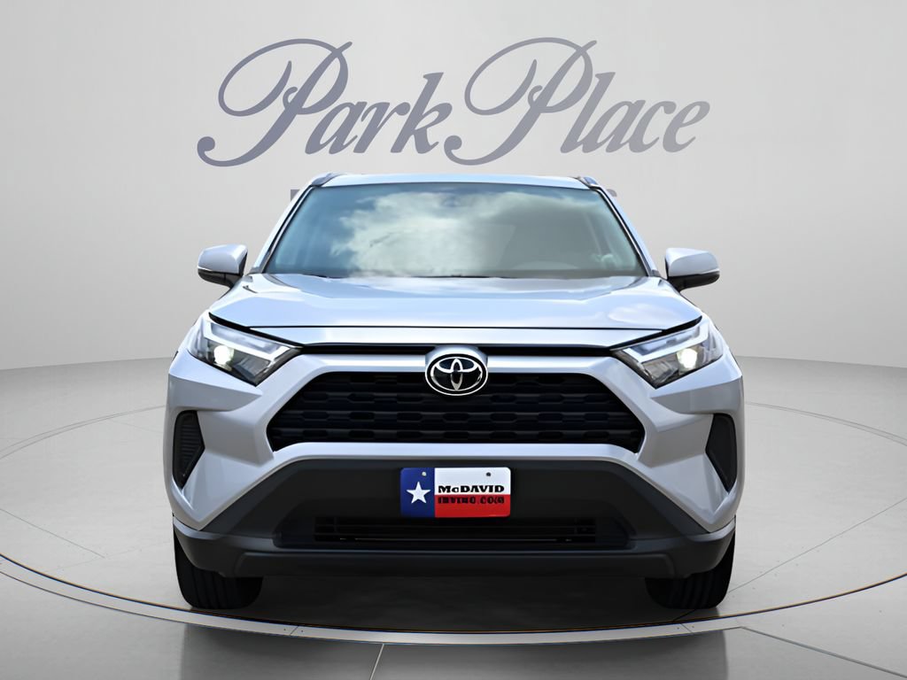 Used 2025 Toyota RAV4 XLE FWD image 8