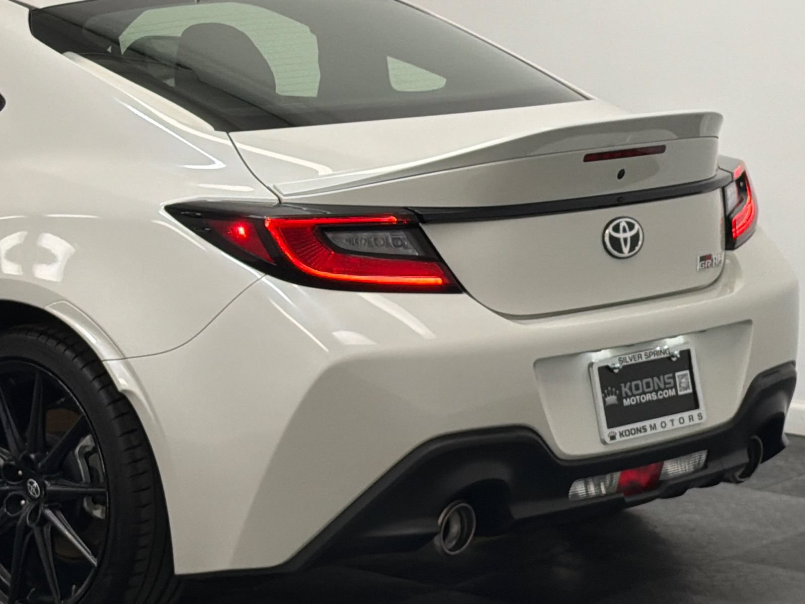Used 2025 Toyota GR86 Premium RWD image 6