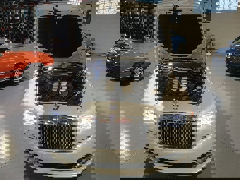 Used 2018 Rolls-Royce Dawn image 28