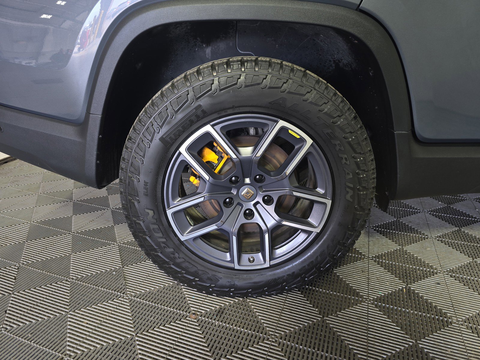 Used 2022 Rivian R1T Launch Edition AWD/4WD image 12