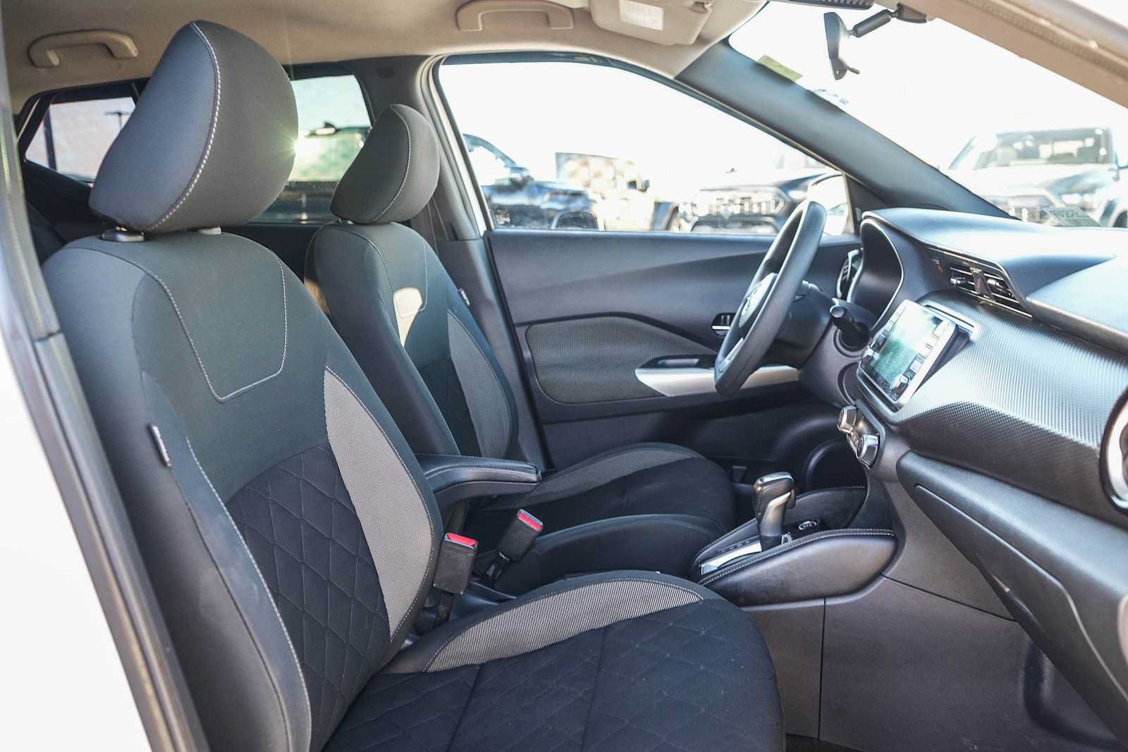 Used 2020 Nissan Kicks SV FWD image 16