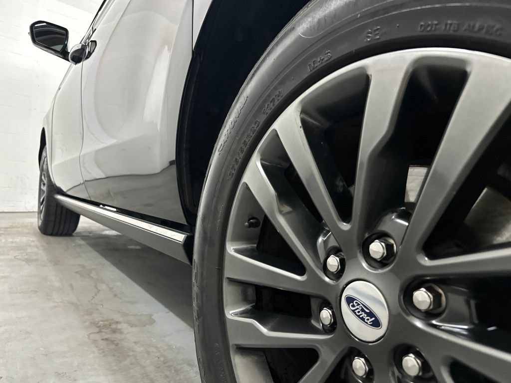 Used 2021 Ford Expedition Max Limited RWD image 16
