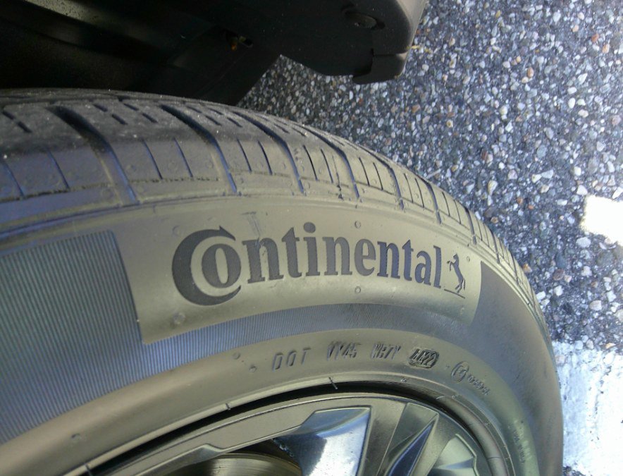 Used 2018 Land Rover Range Rover Evoque SE Premium image 38