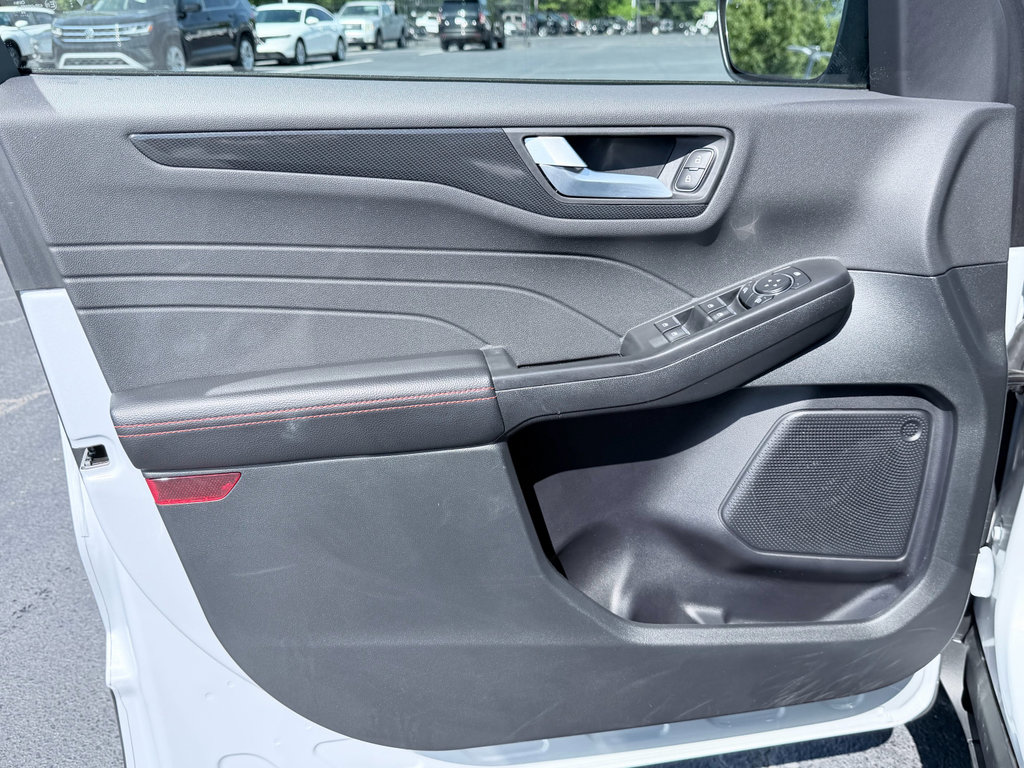 Used 2026 Ford Escape ST-Line FWD image 30