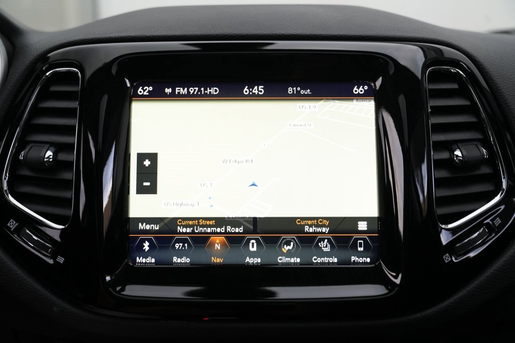 Used 2018 Jeep Compass Limited w/ Navigation Group image 53