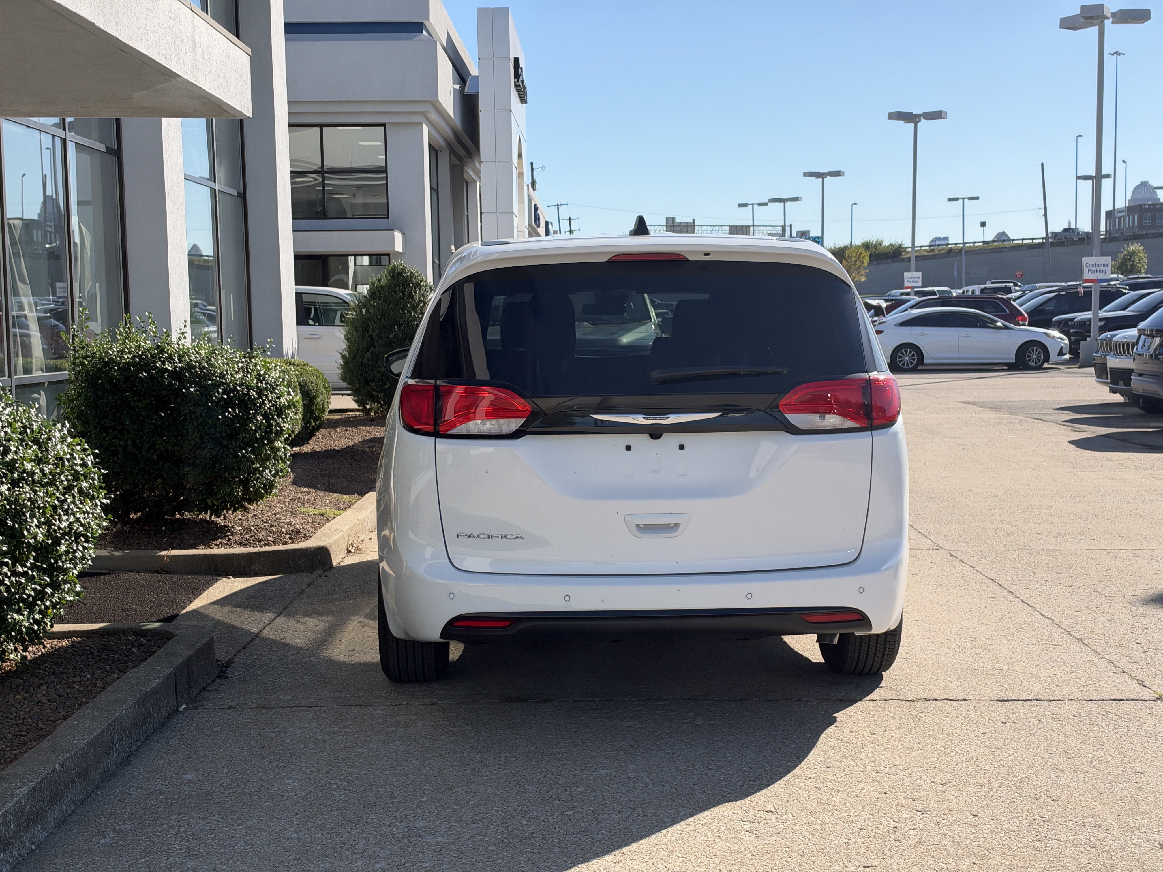 New 2027 Chrysler Pacifica LX FWD image 6