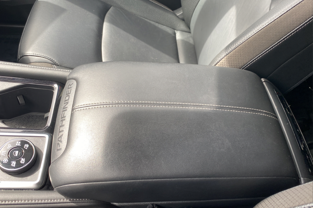 Used 2024 Nissan Pathfinder SL AWD/4WD image 19