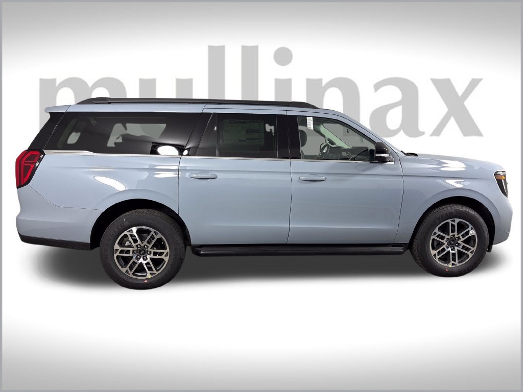 New 2026 Ford Expedition Max Active RWD image 2