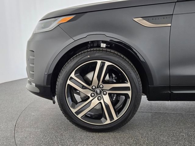 New 2026 Land Rover Discovery Limited Edition AWD/4WD image 9