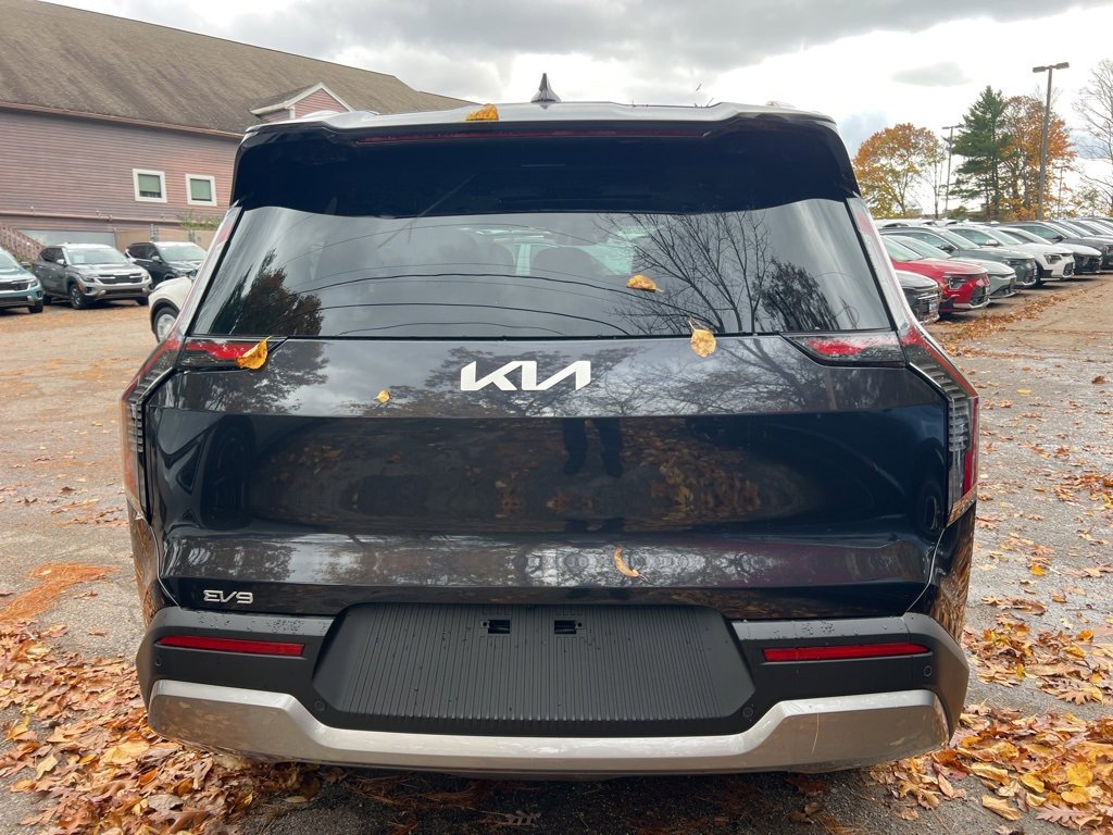 New 2026 Kia EV9 Wind image 3