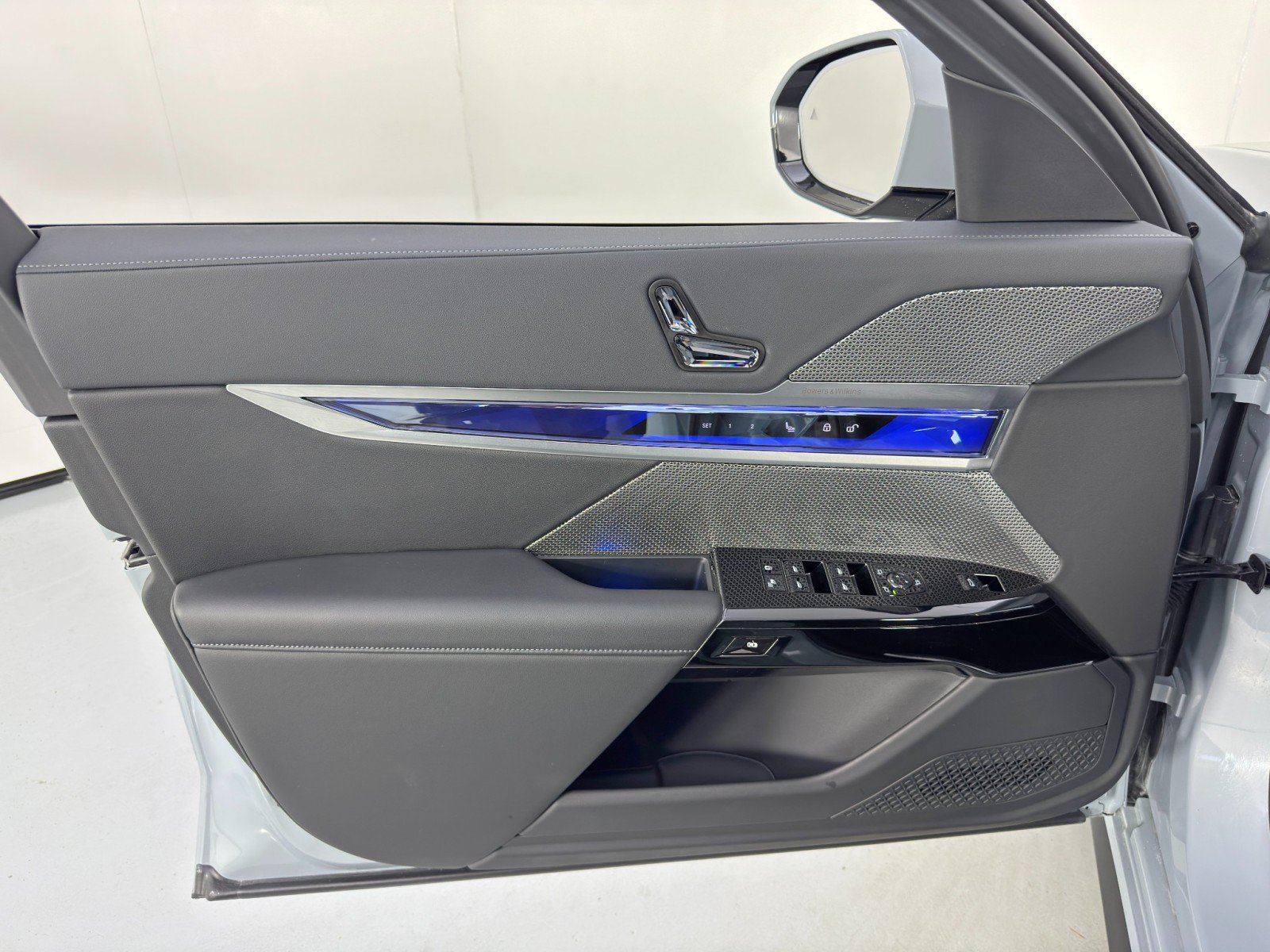 Used 2024 BMW 740i w/ Premium Package 2 RWD image 53
