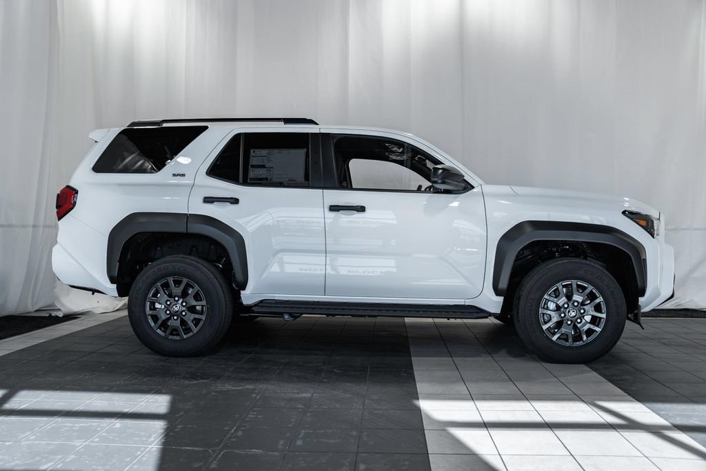New 2026 Toyota 4Runner SR5 AWD/4WD image 3