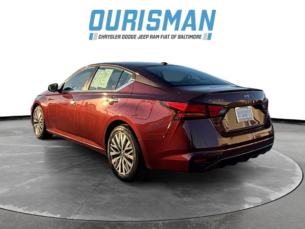Used 2025 Nissan Altima 2.5 SV FWD image 4
