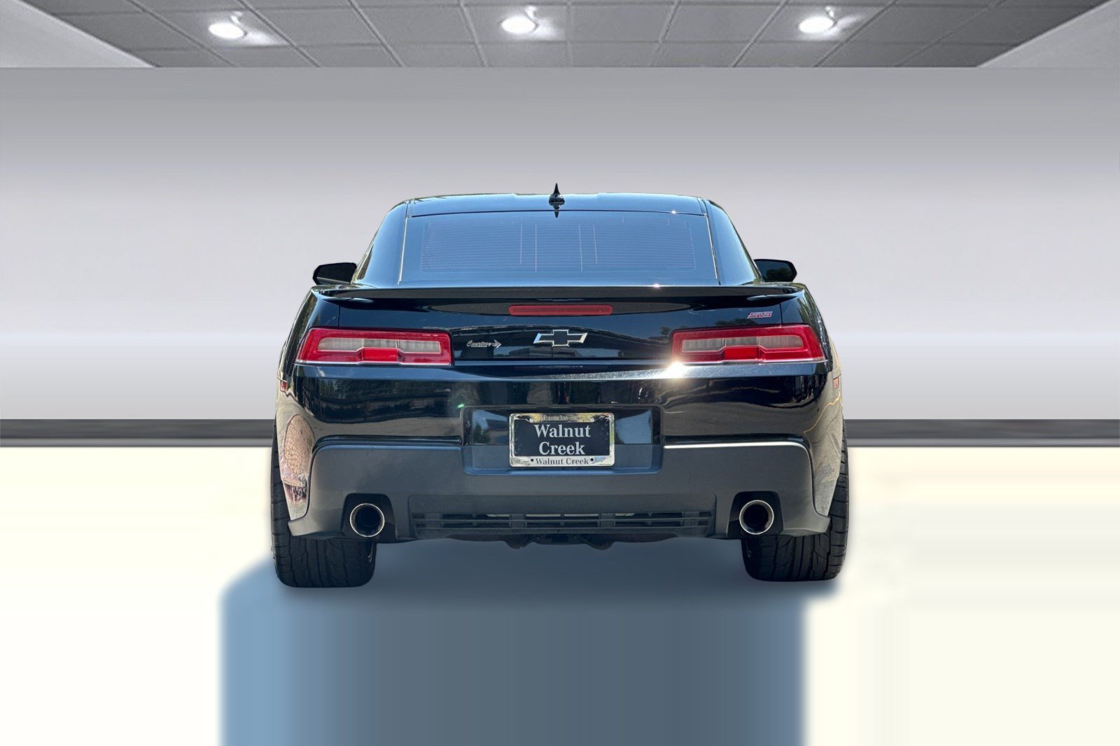 Used 2015 Chevrolet Camaro SS w/ RS Package RWD image 9