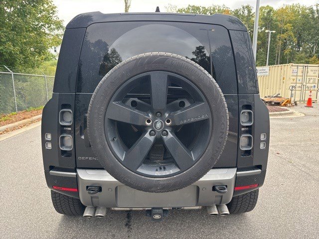 Used 2024 Land Rover Defender 90 Carpathian Edition image 13